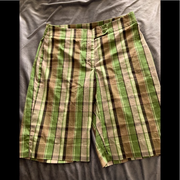 Plaid Bermuda shorts new condition - Picture 1 of 5